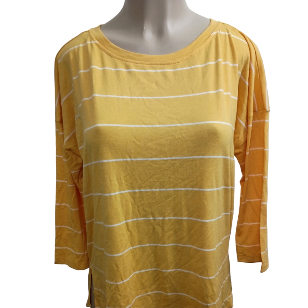 Just Be Woman's Size Large Yellow And White Top